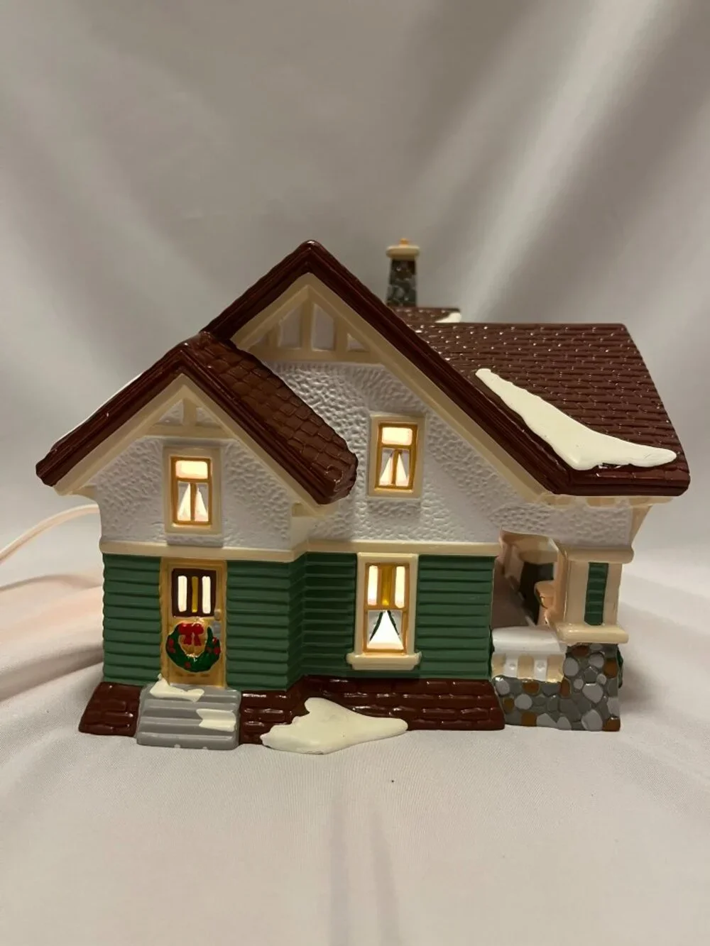 Department 56 Snow Village – 1992 Craftsman Cottage – Lighted - Original Box - Picture 3 of 16